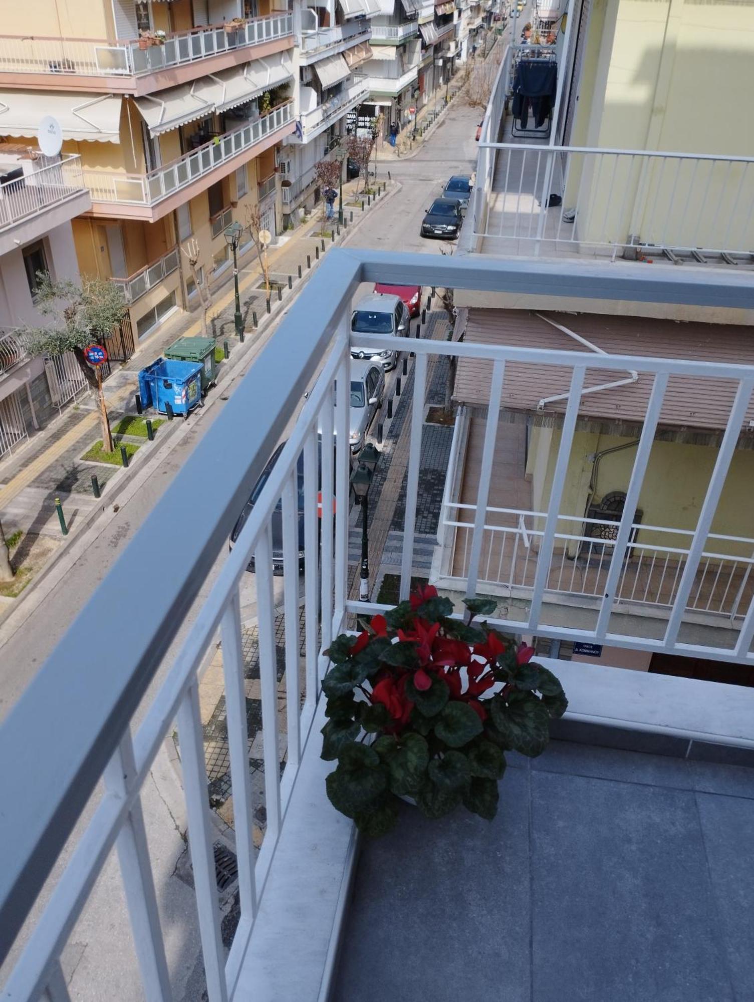 Λαμπερό Διαμέρισμα 2 テッサロニキ エクステリア 写真