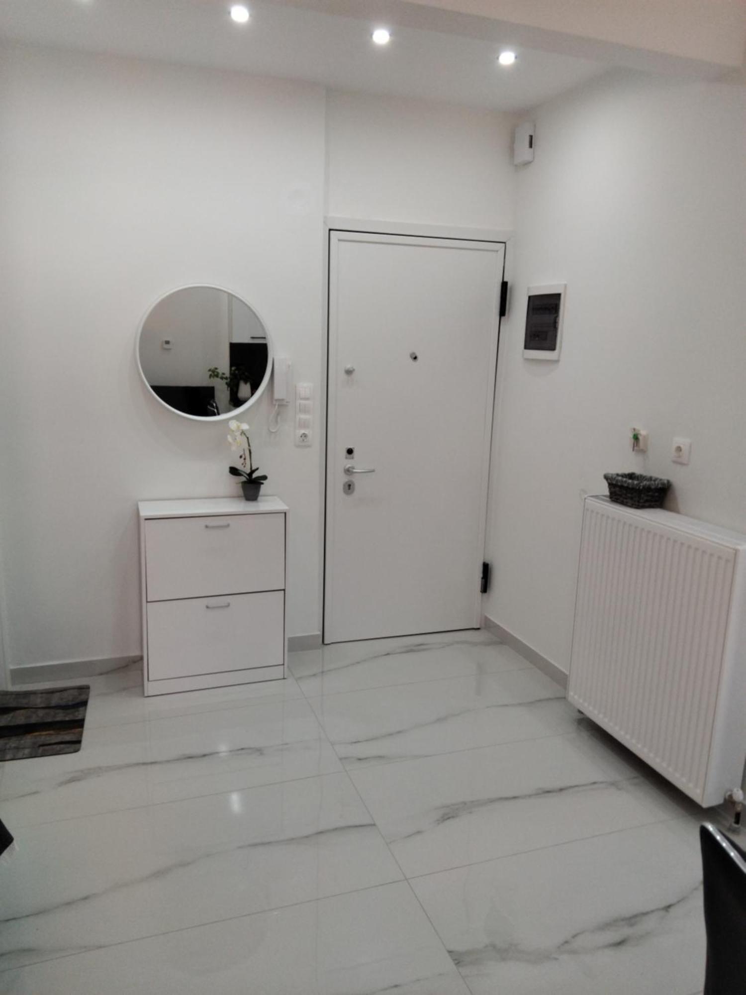 Λαμπερό Διαμέρισμα 2 テッサロニキ 部屋 写真